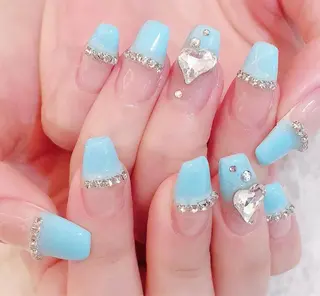 ネイル She   Nail所属・ISA_ BELLAのネイルデザイン