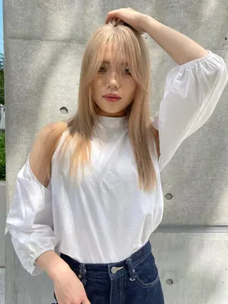 ミディアム 福山 晴香のヘアスタイル