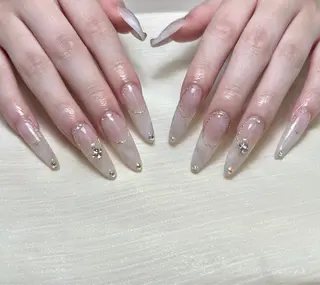 ネイル M🌷nail 長さだし専門店のネイルデザイン