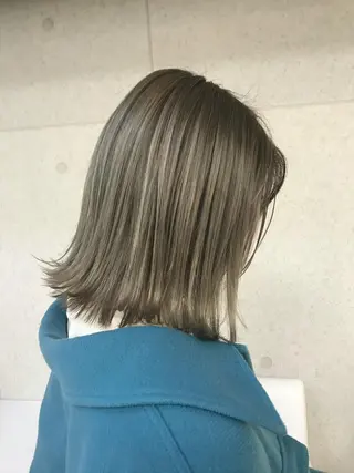 ミディアム カラー 具志 真理子のヘアスタイル