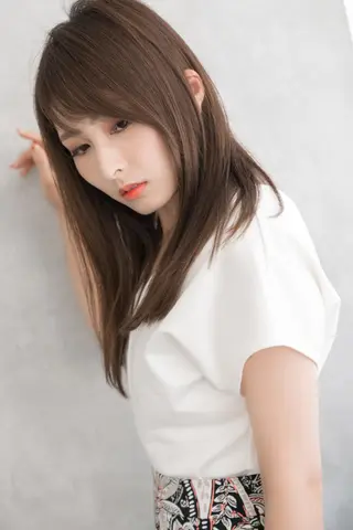 ミディアム カラー DUNOhair デュノヘアーのヘアスタイル