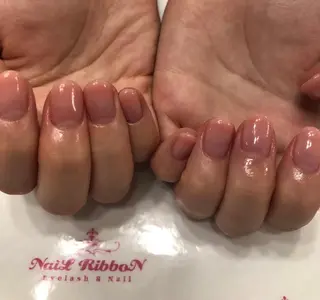 ネイル ネイルリボン 受付スタッフのネイルデザイン