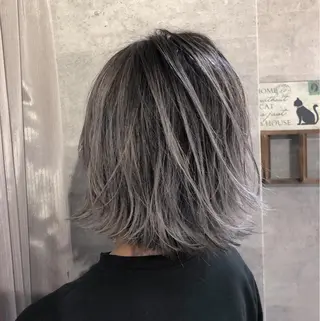 ミディアム カラー 𝑺𝒂𝒌𝒊 🩶マンツーマン施術のヘアスタイル