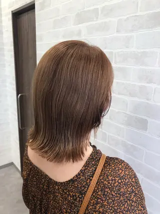 ミディアム 齋藤 智佳のヘアスタイル