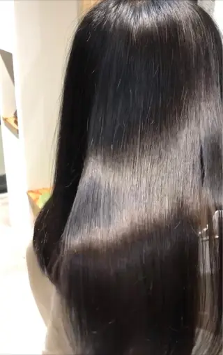 セミロング ⭐️艶髪⭐️髪質改善 newi町田 山本のヘアスタイル