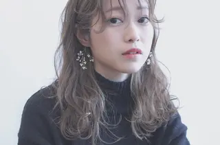 セミロング 山野 稚奈のヘアスタイル