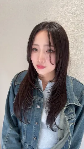 ロング カラー 小野 眞白のヘアスタイル