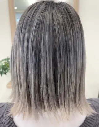 ミディアム カラー Ash銀座店💜 misaのヘアスタイル