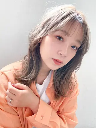 ミディアム カラー LOOP hairのヘアスタイル