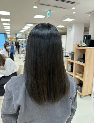 セミロング カラー 艶髪 黄金比みくのヘアスタイル