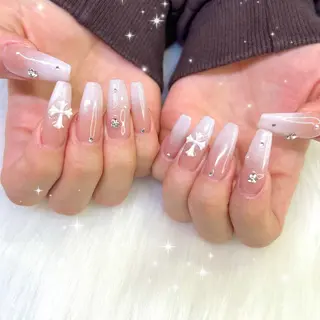 ネイル AUVÉ💎 MINAのネイルデザイン