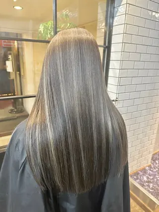 ロング カラー lil'Lab所属・ハイトーンカラー💇 磯本　貴信のヘアスタイル