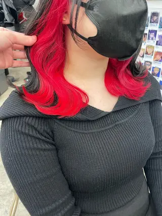 セミロング カラー インナーカラー 推し ブリーチ  髪質改善のヘアスタイル