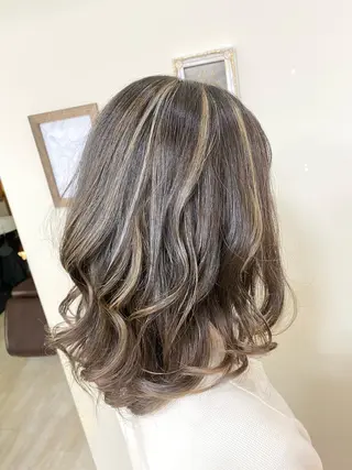 カラー SALOWIN栄 高須大貴のヘアスタイル