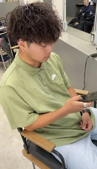 ミディアム メンズ専門サロン wokeのヘアスタイル