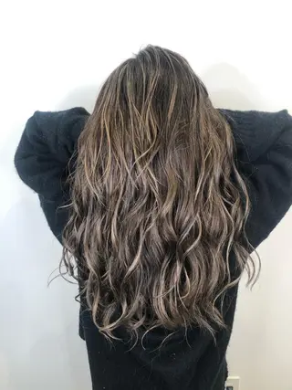 ロング カラー 鍵谷 公宏のヘアスタイル