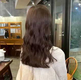 ロング パーマ 透明感/暖色カラー ミウのヘアスタイル