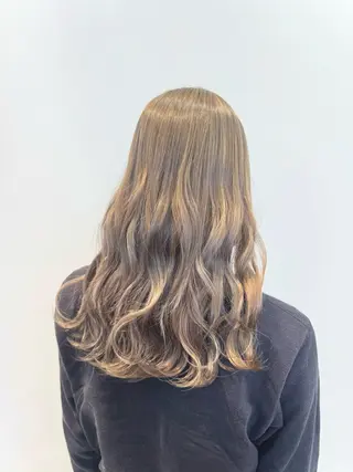 ロング カラー 堀越 美羽のヘアスタイル