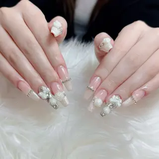 ネイル T.Lee Nail Lilyのネイルデザイン