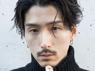 ミディアム カラー パーマ メンズ 冨永 圭人のヘアスタイル