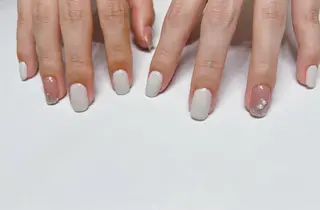 ネイル 透灯 TOUTOU 🪄のネイルデザイン
