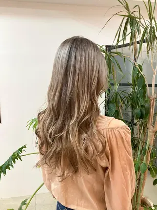ロング カラー 阪口 依美奈のヘアスタイル