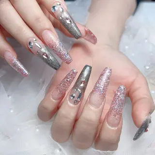 ネイル Maggie Nail🦩のネイルデザイン