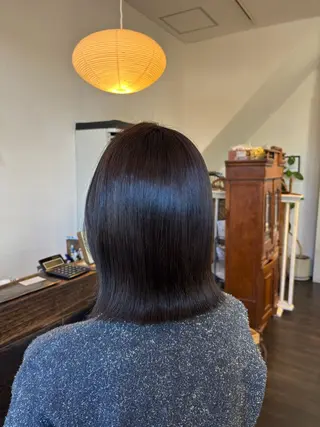 セミロング 三國 栞音のヘアスタイル