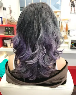 セミロング カラー 岩谷/ブリーチ 🪽透明感カラーのヘアスタイル