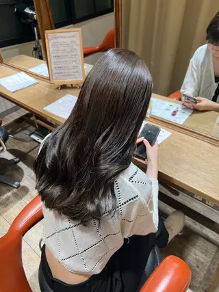 ロング TELAHAIR HASEGAWAのヘアスタイル