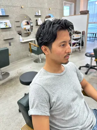 パーマ メンズ 八谷 将平のヘアスタイル