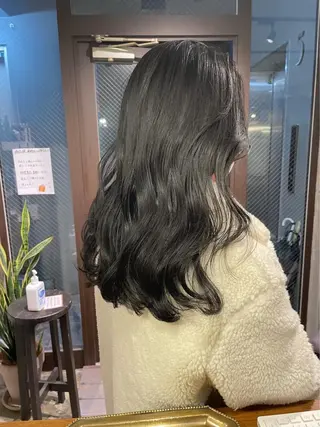 ロング カラー 中村 彩乃のヘアスタイル
