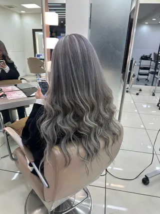 メンズ特化シャドウパ ーマラウンドマッシュのヘアスタイル