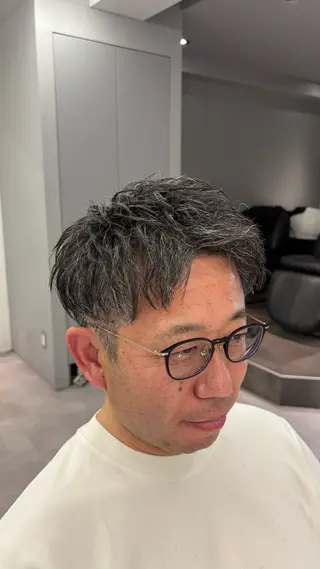 ショート パーマ メンズ 高橋 周のヘアスタイル