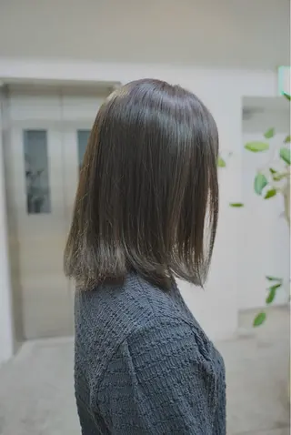 カラー 宇佐美佳／美髪 ストレート/縮毛矯正のヘアスタイル