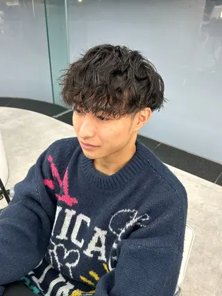 ショート パーマ メンズ 透明感ハイトーン特化 /ケアブリーチ/莉駒のヘアスタイル