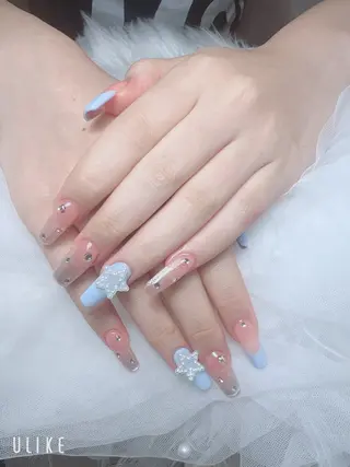 ネイル T.Lee Nail Lilyのネイルデザイン