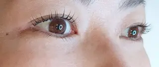 マツエク・マツパ メゾンドシャルムビス所属・メゾンドシャルムビス 玉置のマツエク・マツパデザイン