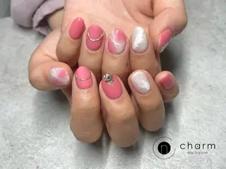 ネイル ネイルルーム チャームのネイルデザイン
