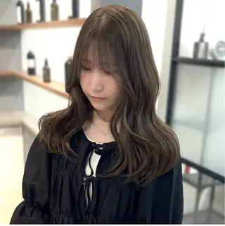 ロング カラー 前川 朋香のヘアスタイル