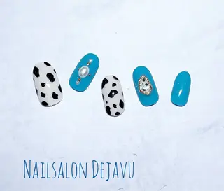 ネイル Nail salon Dejavu 🌿のネイルデザイン