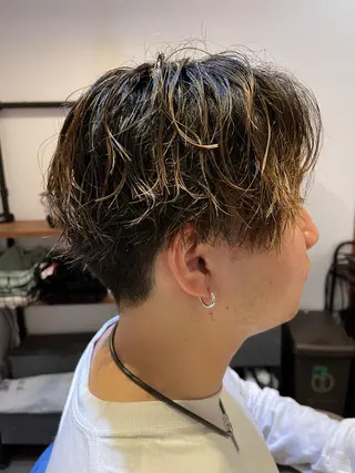 ショート カラー パーマ メンズ 佐藤槙哉 サトウシンヤのヘアスタイル