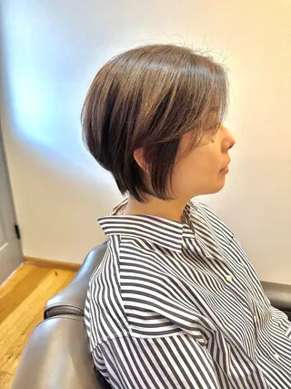 ショート カラー 前田 加奈子のヘアスタイル