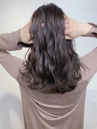 セミロング カラー _WHITE+ 南海難波店のヘアスタイル