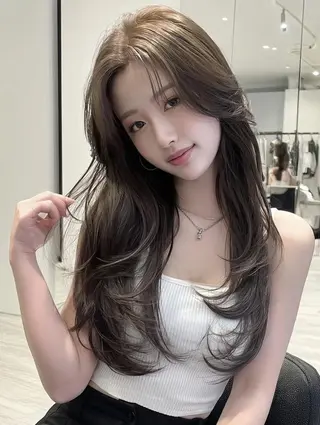 ロング カラー FOCUS JAPANのヘアスタイル