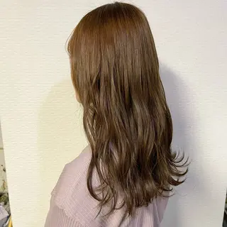 ロング カラー ｼﾉｻﾞｷ ｷﾅのヘアスタイル