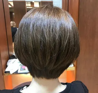 ショート カラー ✂︎ショート、ボブ、 レイヤー🩵YUMIのヘアスタイル