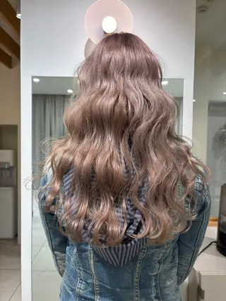 ロング カラー ナイトウ コトのヘアスタイル