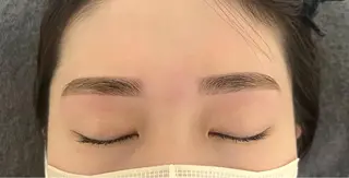 アイブロウ Emiy BeautyLushのマツエク・マツパデザイン