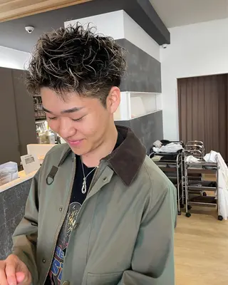 ショート カラー メンズ 山元 翔平(shohei)のヘアスタイル